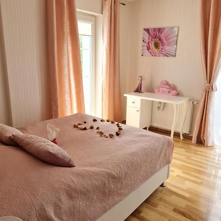 Roza Wiatrow בית אירוח *