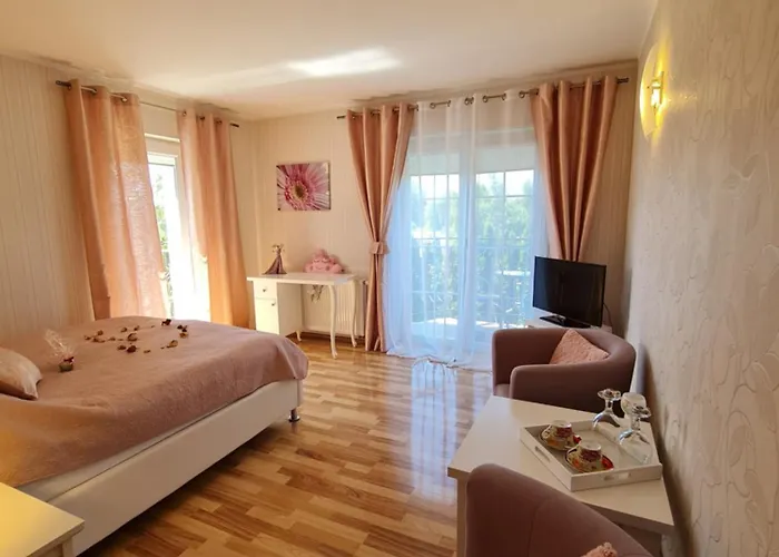 Roza Wiatrow Dziwnówek